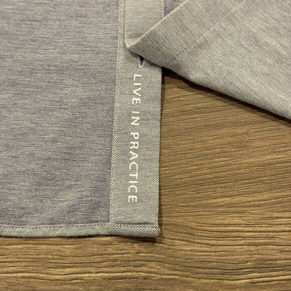 Men's Lululemon Long Sleeve Button Up Shirt Size Small Stretch Work Casual Blue - Picture 5 of 7